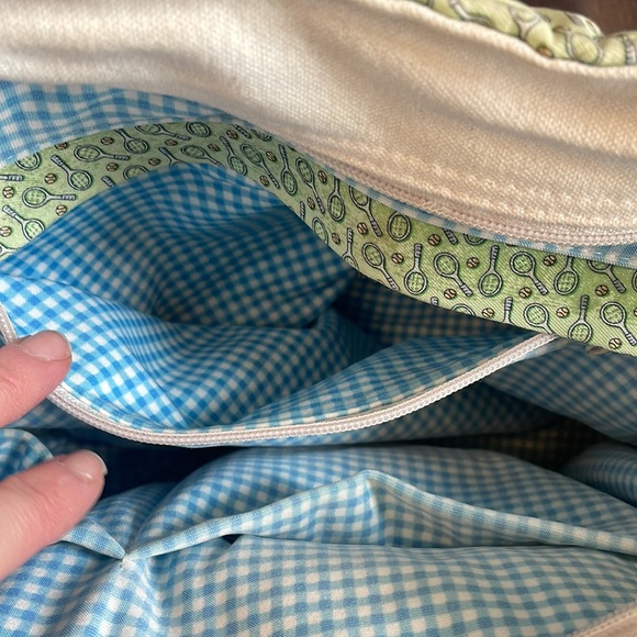 Vineyard vines tennis bag. - Picture 4 of 5